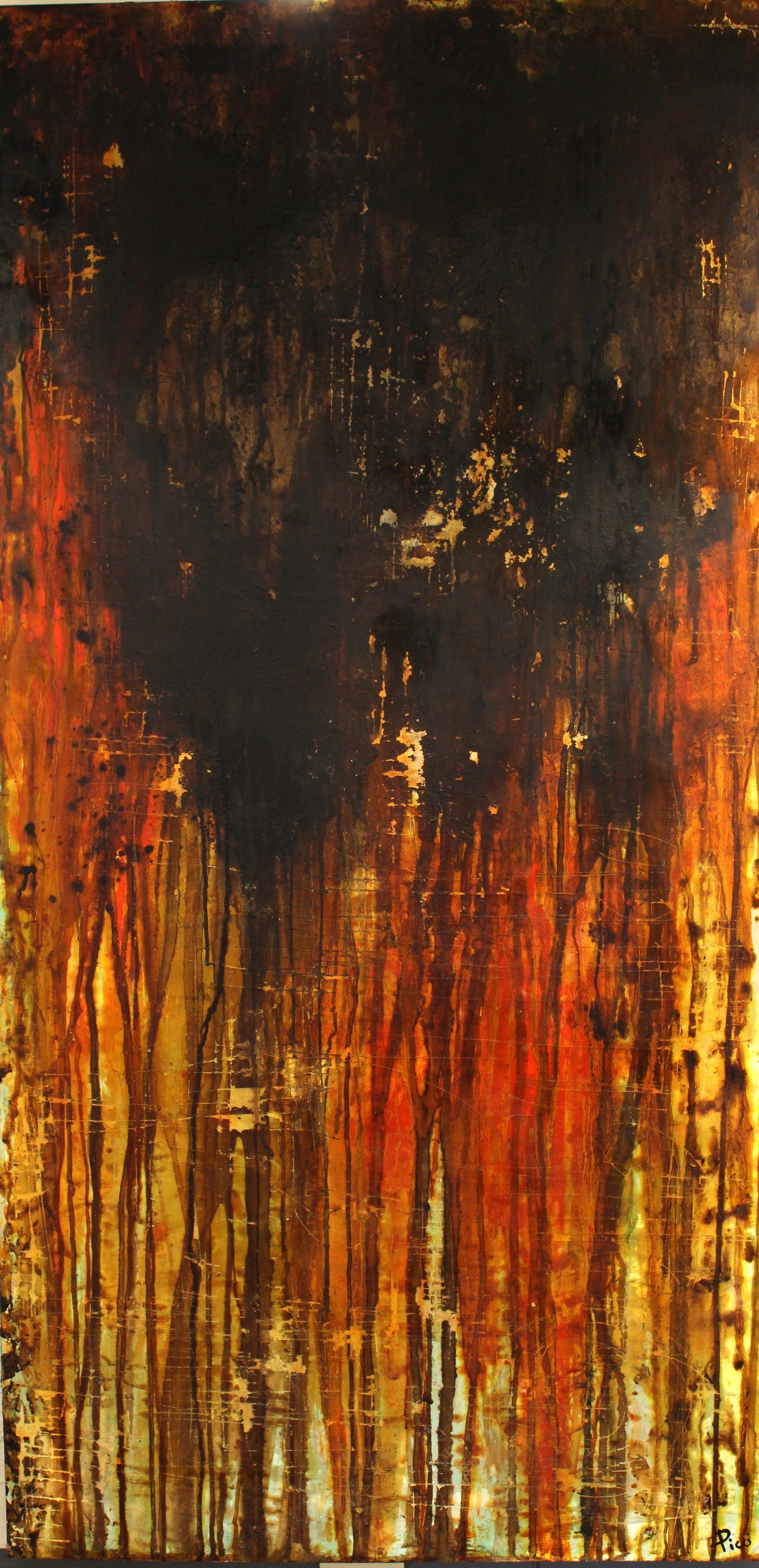 “Diálogos entre colores” es un canto visual donde el fuego y la noche se encuentran. Los tonos cálidos ascienden como raíces encendidas que buscan respuestas en la vastedad oscura.