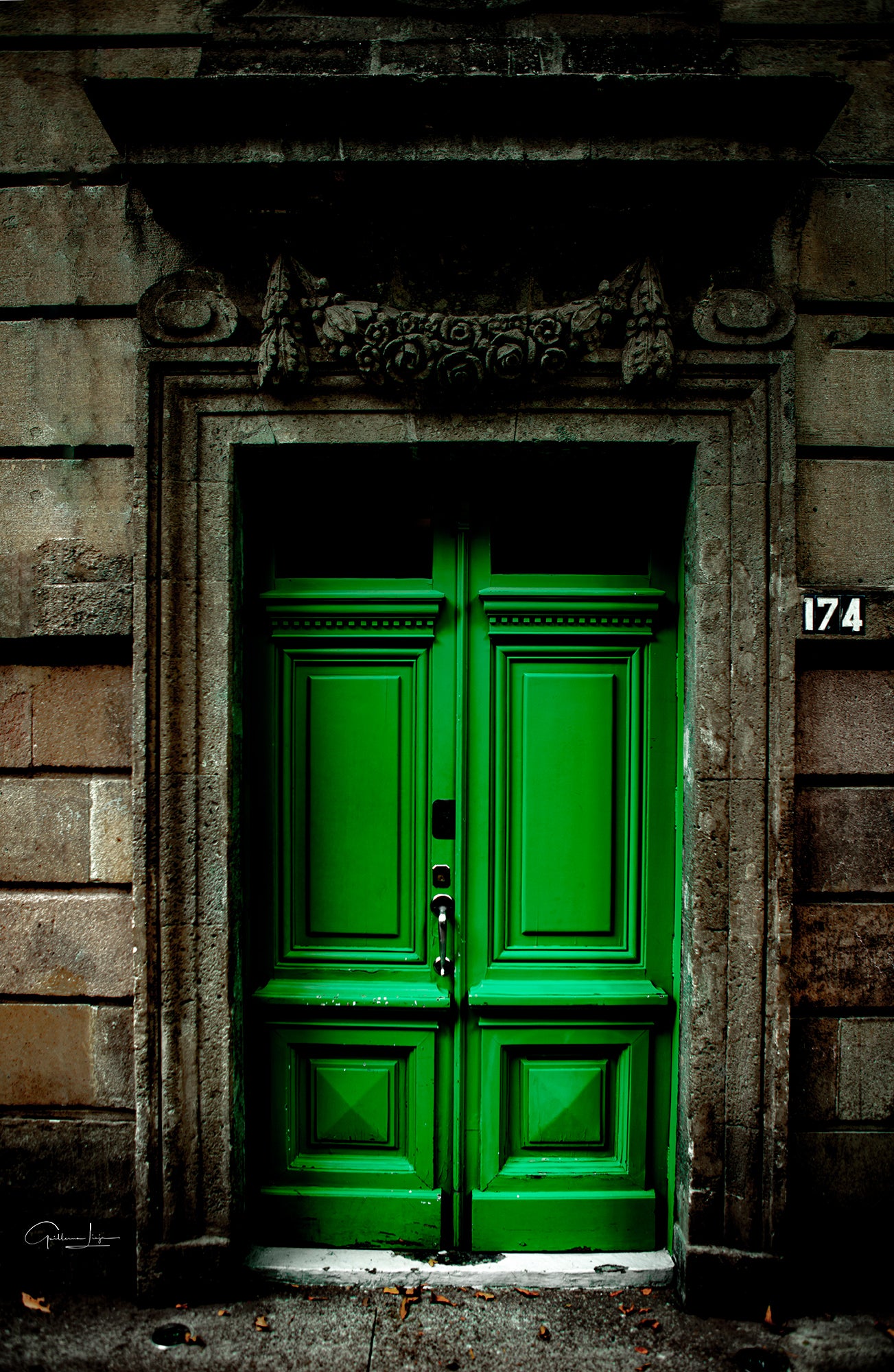 GREEN DOOR
