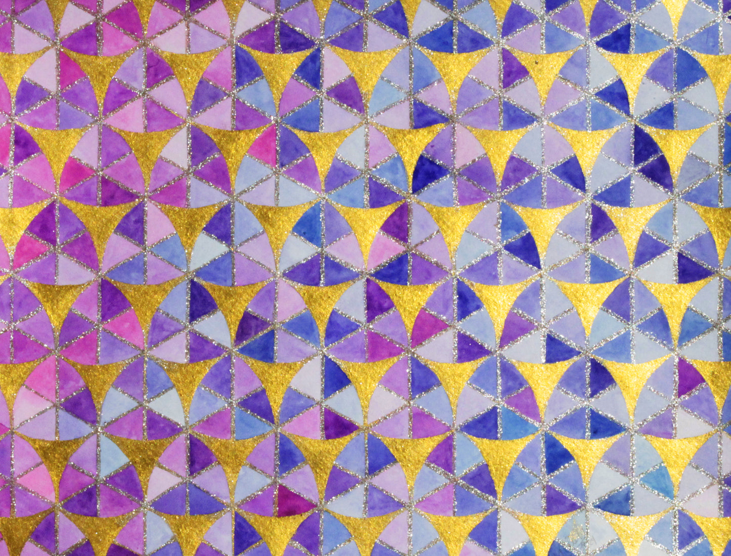 Triángulos rosa azul morado