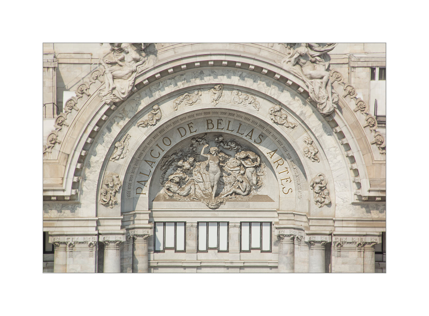 Una mirada al Palacio de Bellas Artes (Colección)