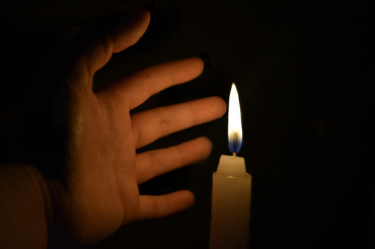 LUZ Y CALOR, A LA PAR QUE DOLOR