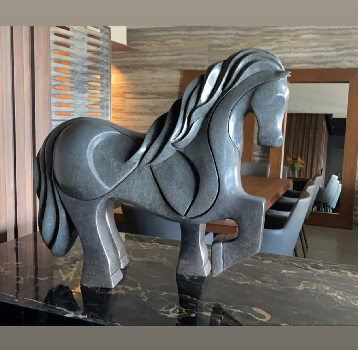 EQUUS
