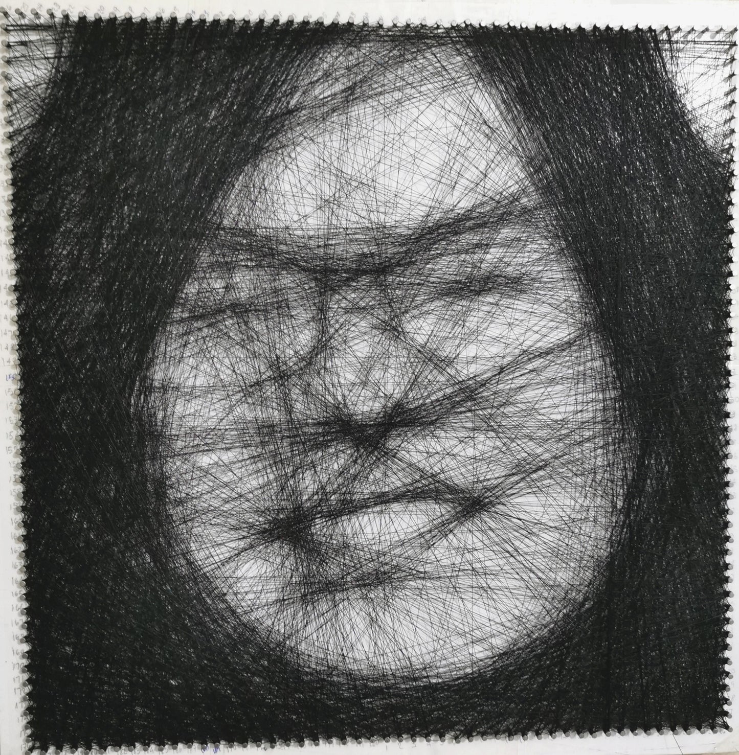 Aldo. Rostro en hilo.