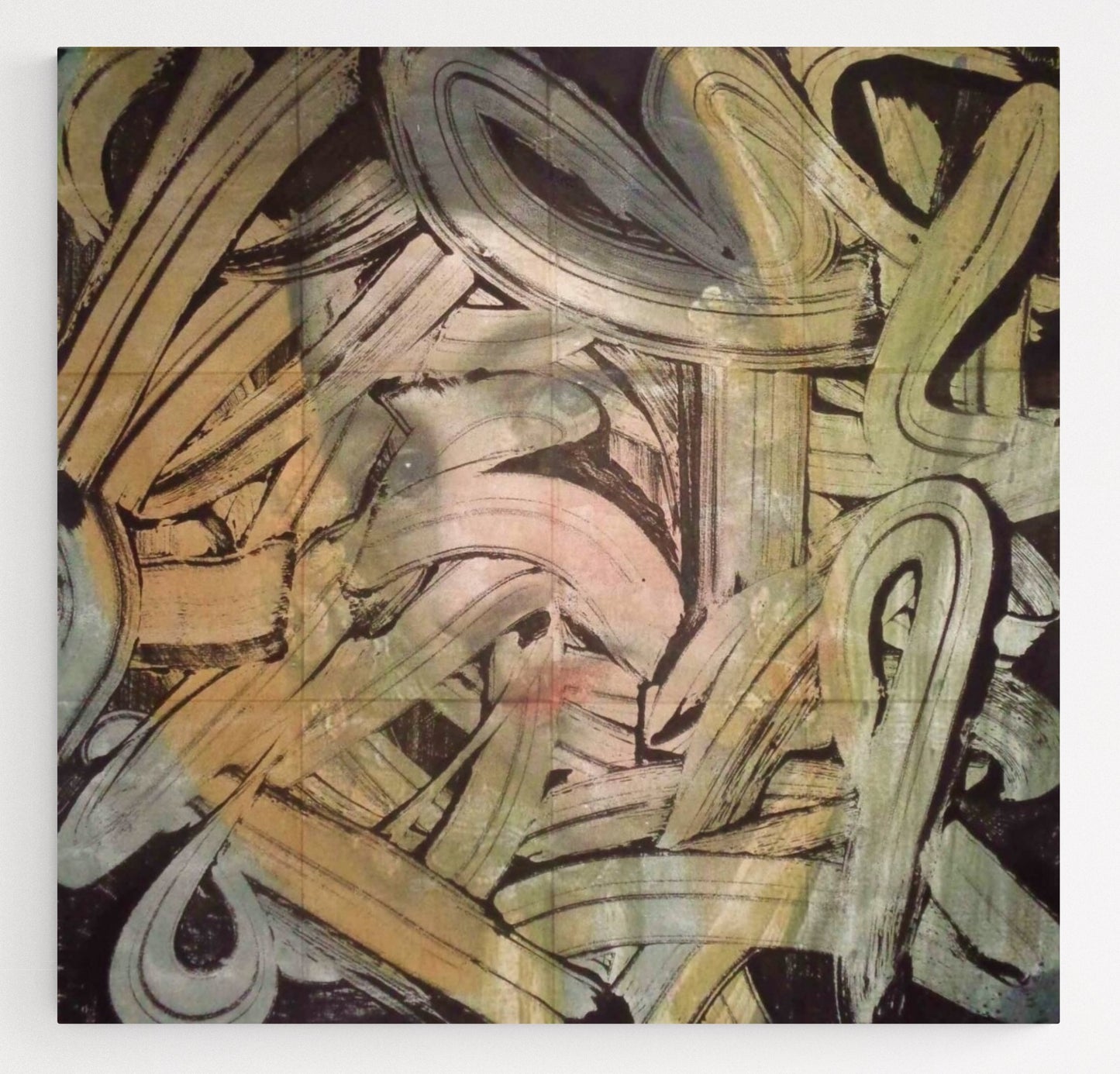 Mujer con Sombrero Amarillo