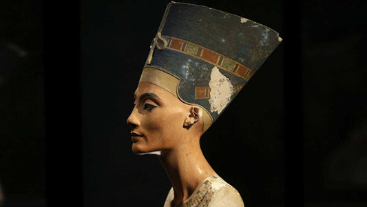 El busto de Nefertiti, la obra que escondió su creador