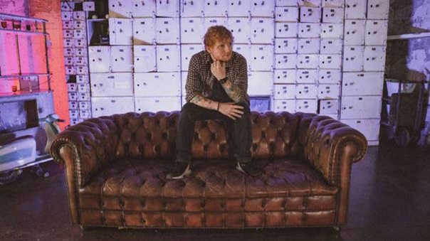 Ed Sheeran venderá una de sus pinturas de arte abstracto con fines benéficos