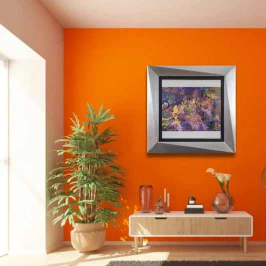 Pintura abstracta floral con relieves sobre un marco geométrico plateado - Cuadro Artístico - Mariposa Monarca
