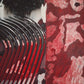 Lienzo abstracto geométrico en rojo y negro enmarcado en una estructura plateada angular - Cuadro moderno - Impenetrable