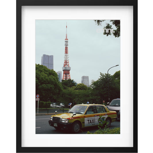 Tokio - La Torre de Tokio desde la Calle