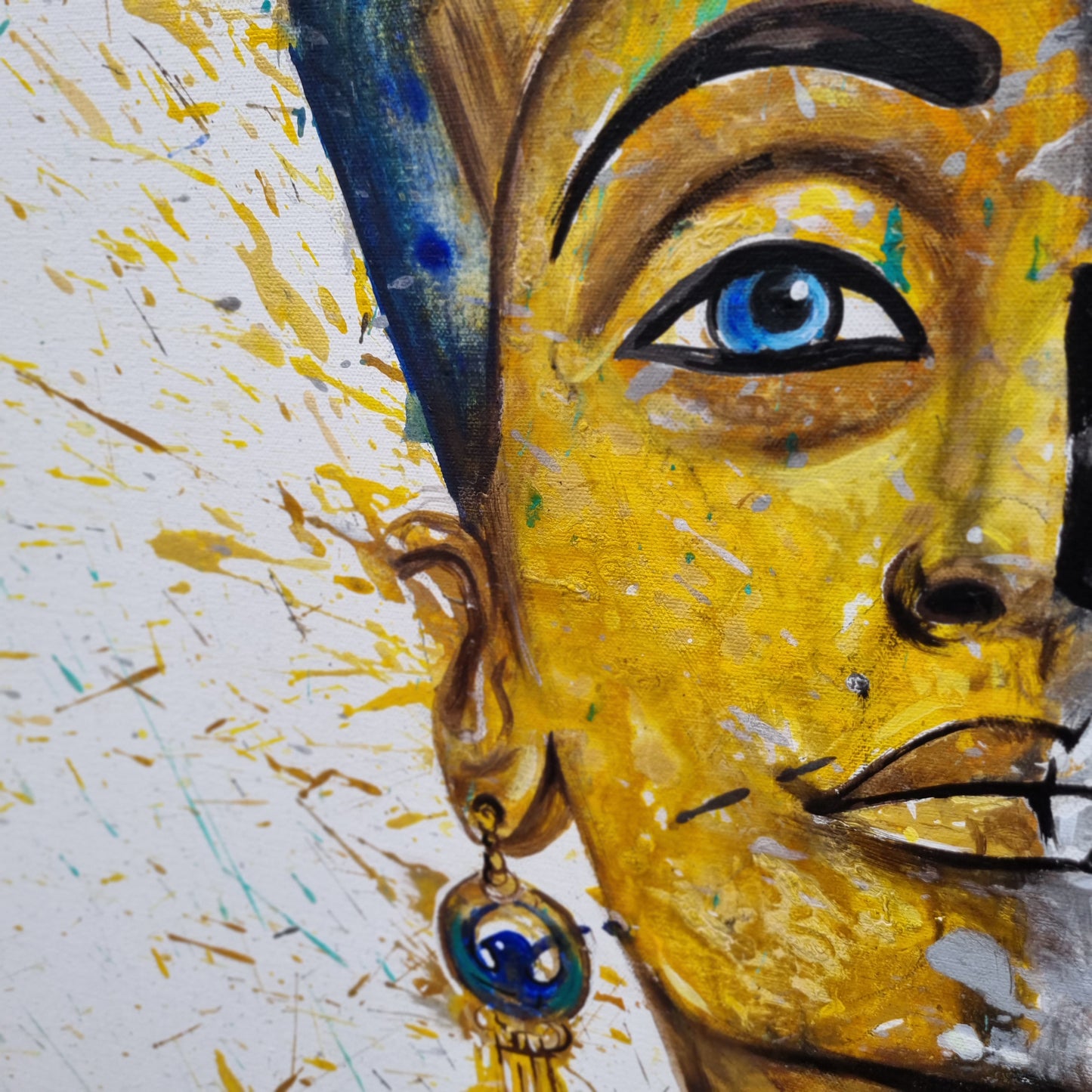 NEFERTITI