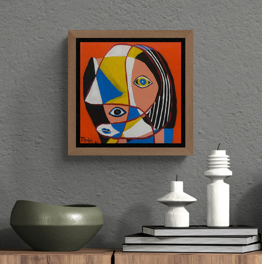 Retrato cuadrado en fondo naranja