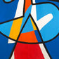 Retrato en fondo azul
