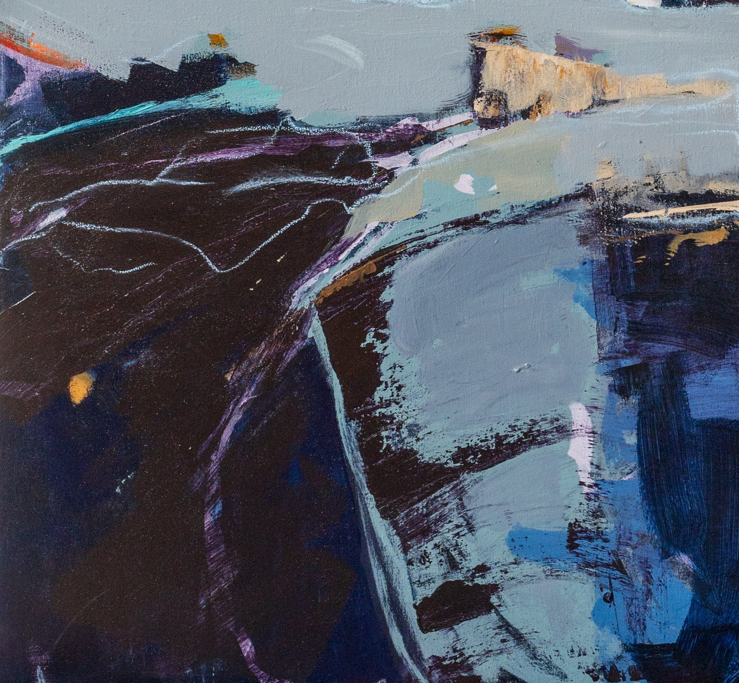 El cielo de nubes moradas