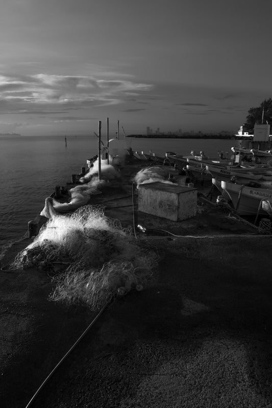 EL MUELLE B&W