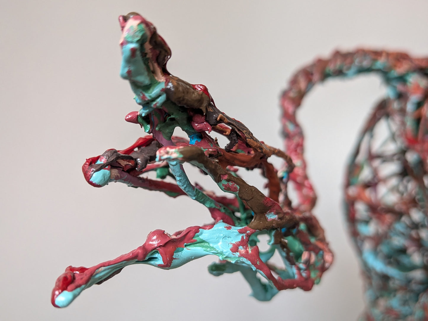 Escultura de alambre - Indómito