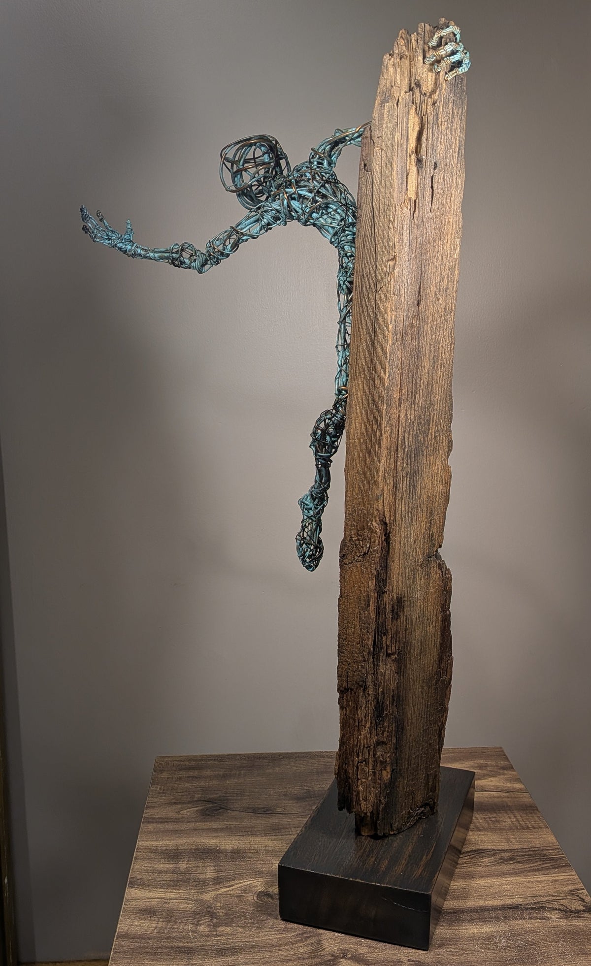Escultura de cobre - Más allá de la cima