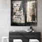 "Poesía del Blanco y Negro" explora el contraste entre la claridad y la oscuridad mediante la técnica mixta. Los trazos gestuales y las capas de pintura evocan emociones intensas, mientras que la composición abstracta sugiere una narración visual que invita al espectador a una interpretación personal y profunda.

