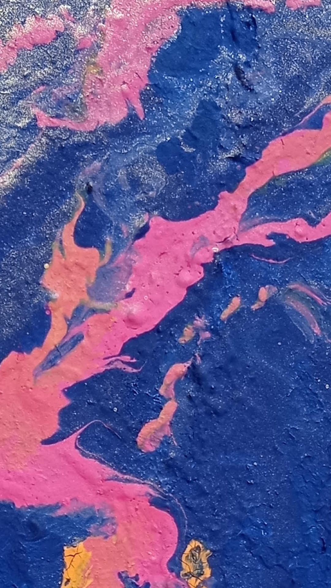 Pintura abstracta fluida de contraste neón con detalles dorados y marco negro - Arte contemporáneo - Cat's eye 1