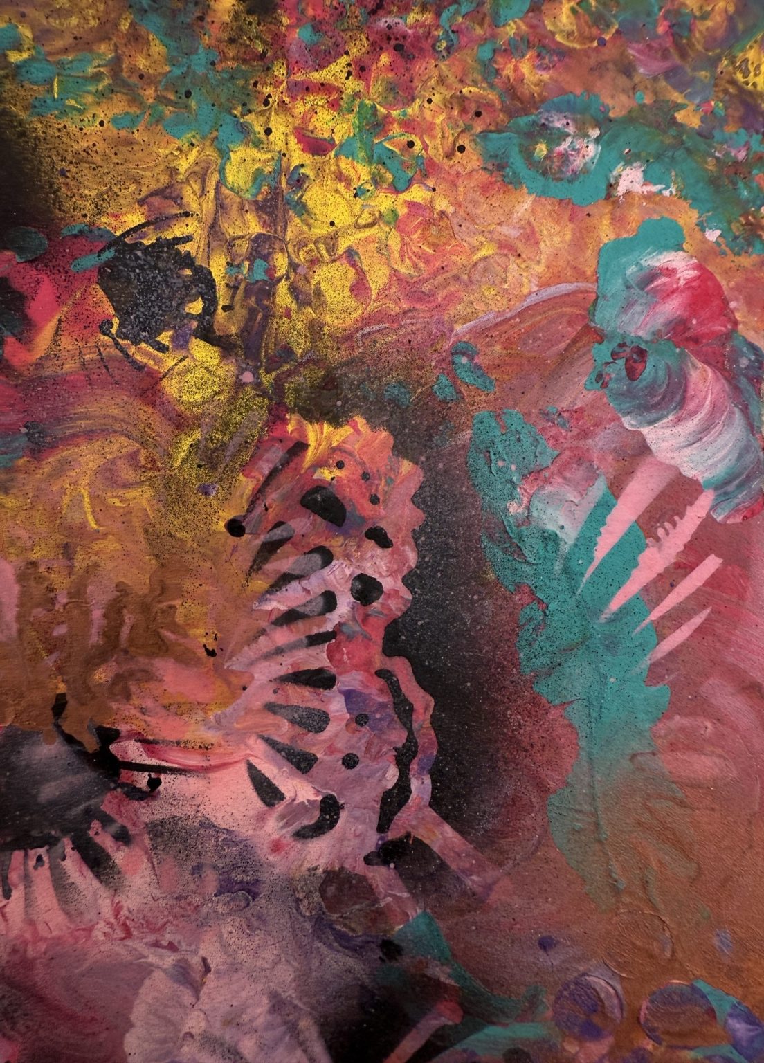 Pintura abstracta floral con relieves sobre un marco geométrico plateado - Cuadro Artístico - Mariposa Monarca