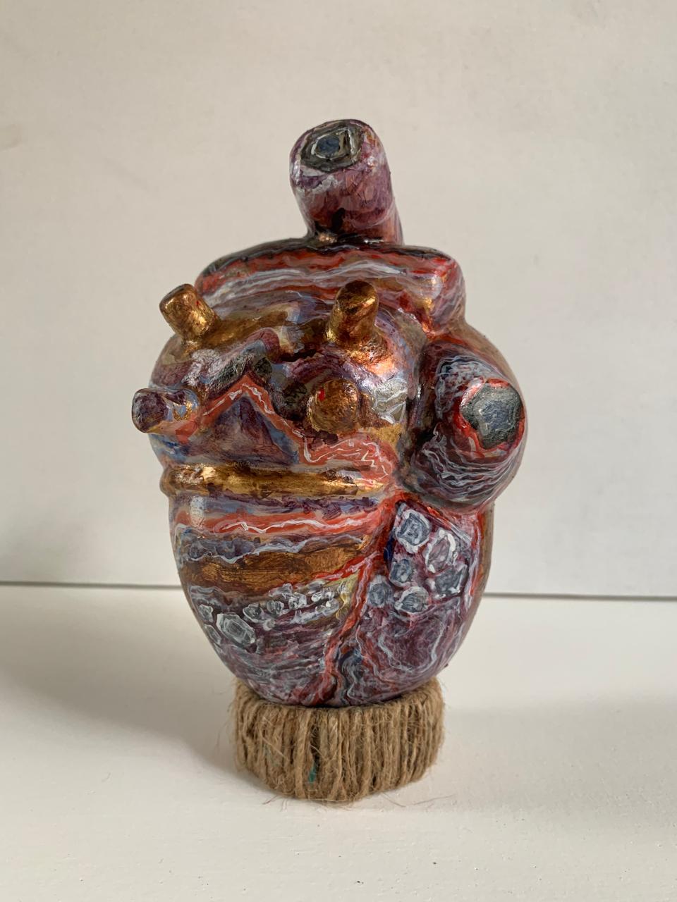Escultura decorativa - Corazón de tierra (geoda)