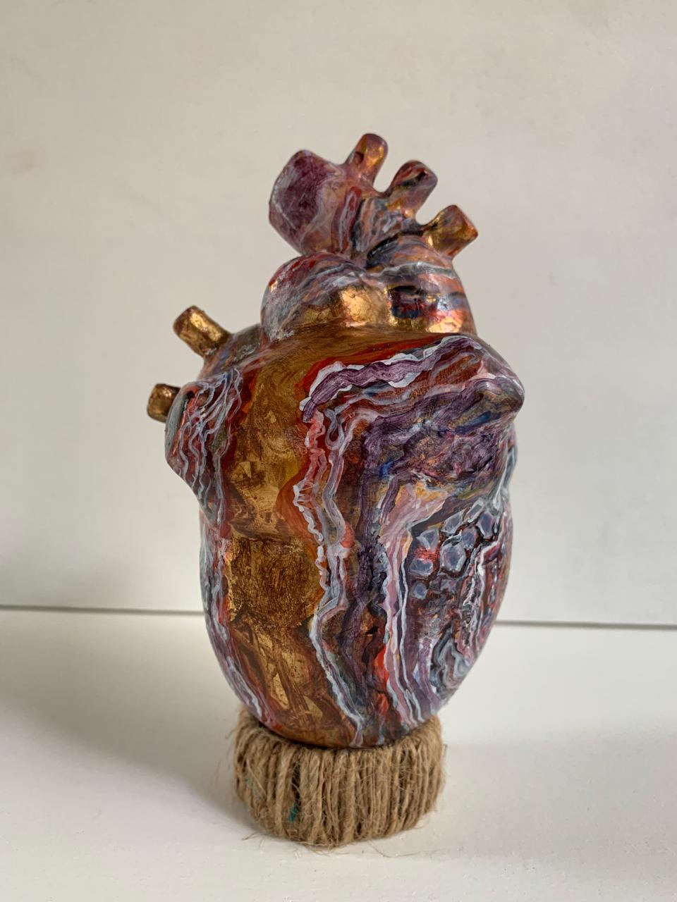 Escultura decorativa - Corazón de tierra (geoda)