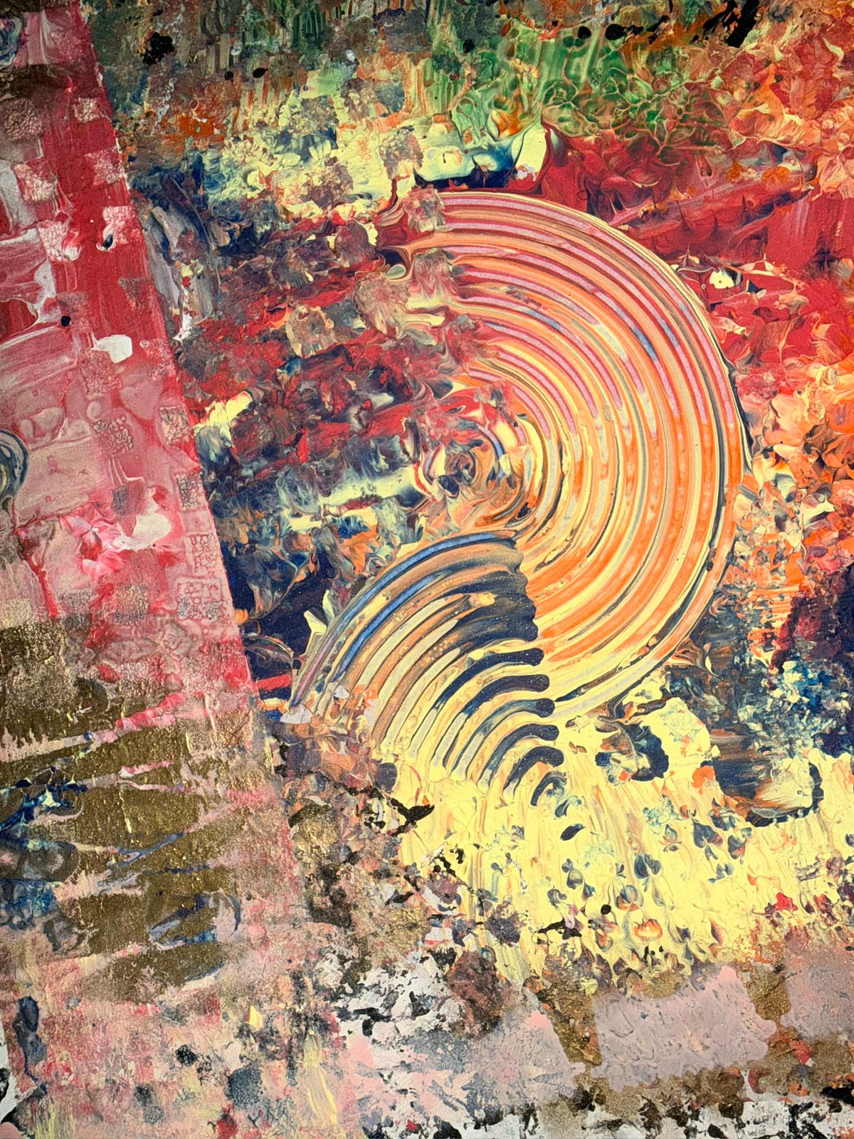 Obra abstracta de técnica mixta con texturas orgánicas sobre un marco de diseño tridimensional plateado - Obra decorativa - Etereo